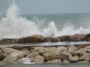 High waves on windy day