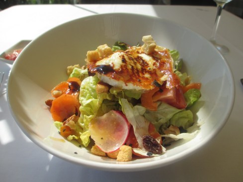 Composed salad with goat cheese